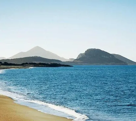 Serene Views Apartment Pylos
